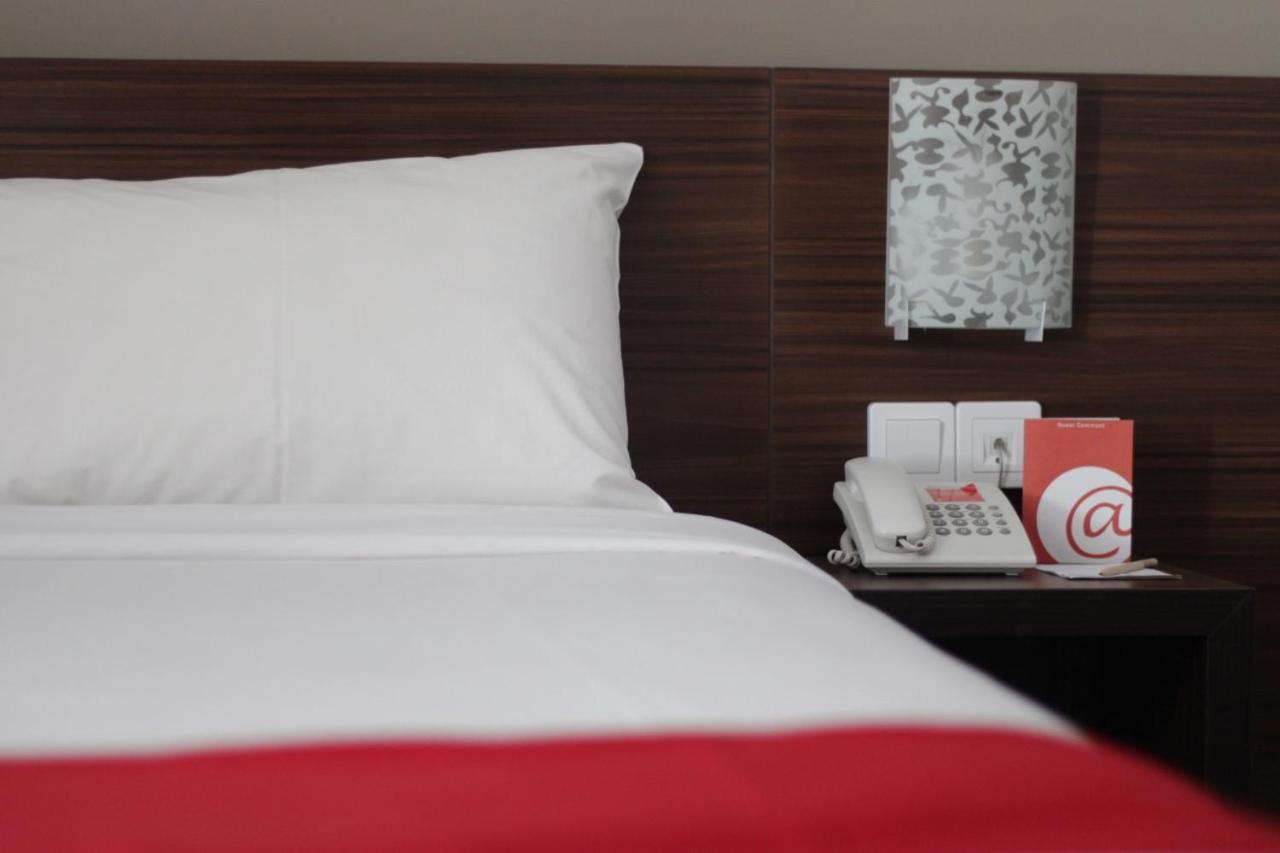 Hotel @HOM Premiere Timoho Yogyakarta Exterior foto